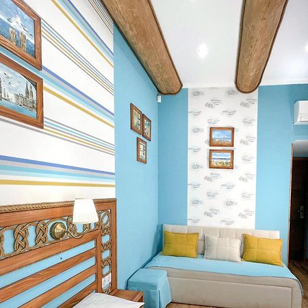 Lucky Ship Art Hotel 敖德萨 外观 照片